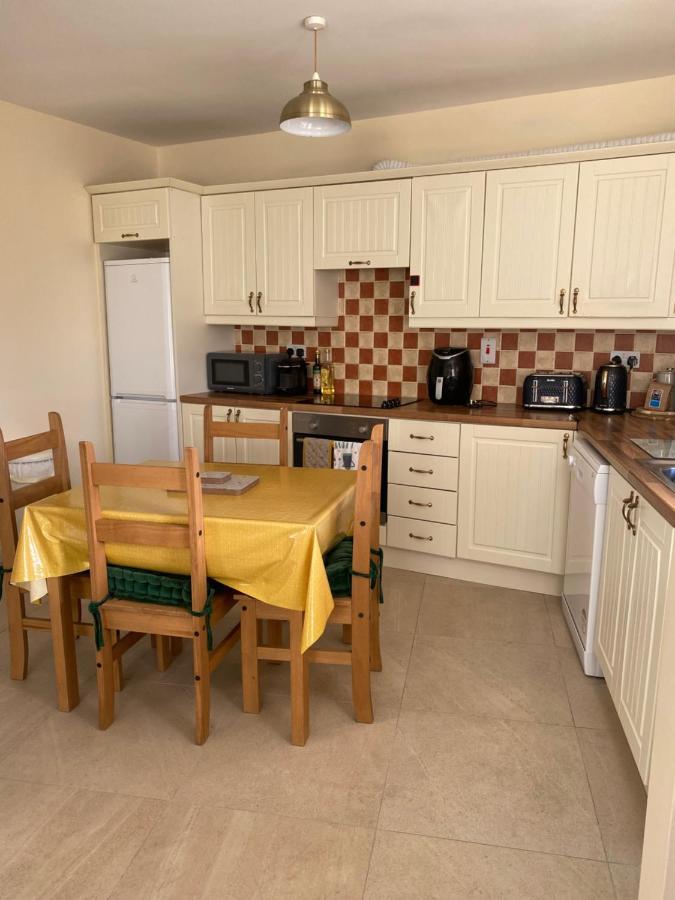 Апартаменты Glengesh Court. Ardara Town Centre. Экстерьер фото